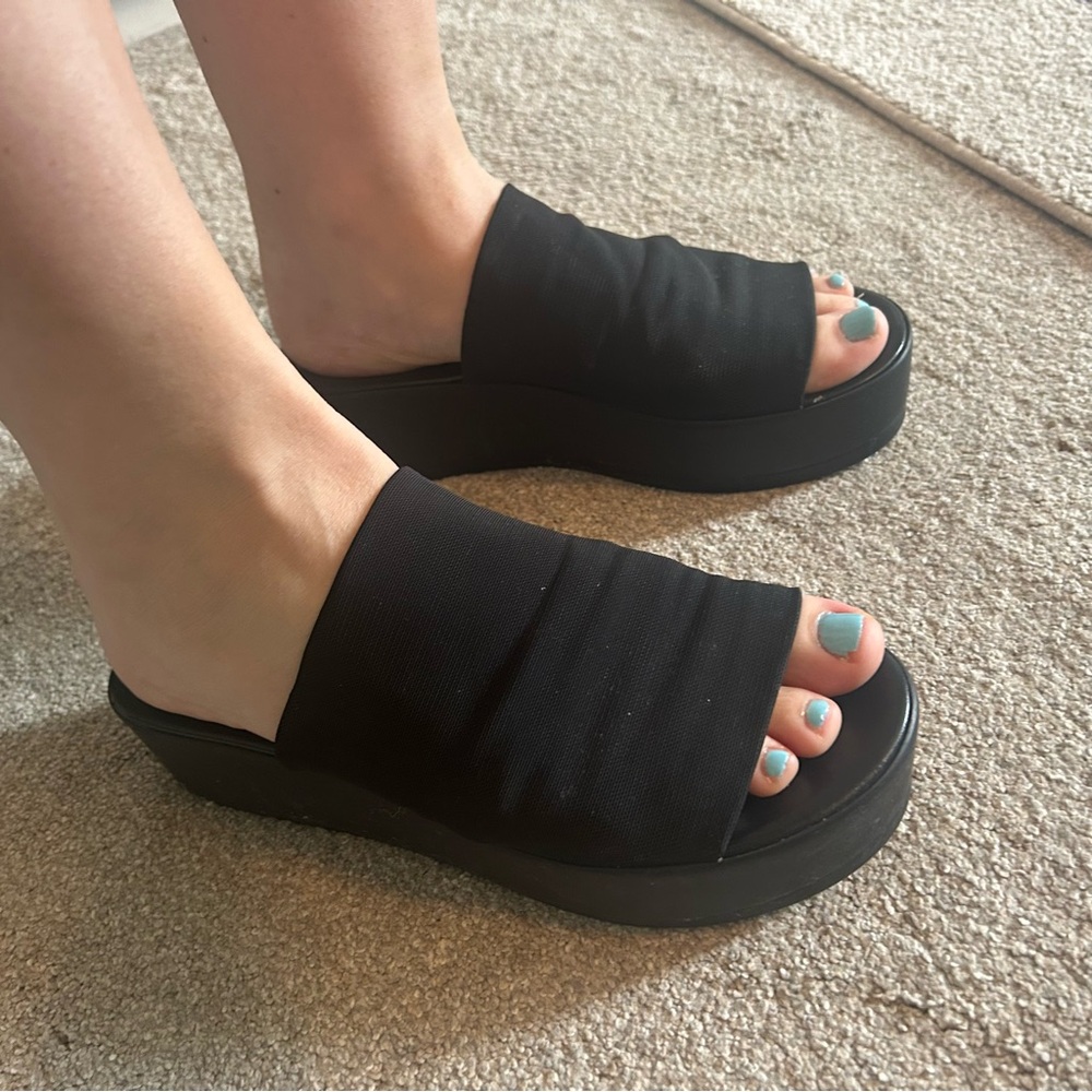 Steve Madden Women’s Black Platform Slide Shoes Sandals Size 10